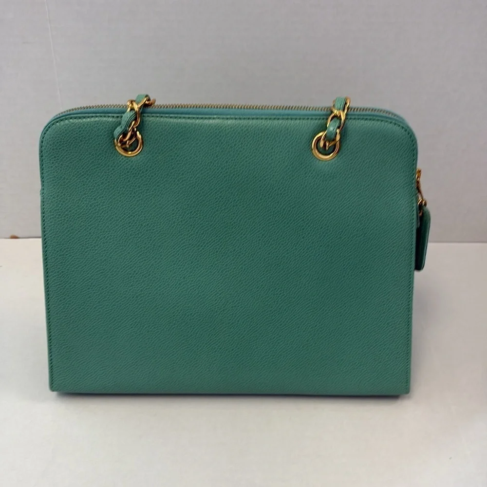 Chanel Vintage Emerald Green Gold Chain Shoulder Bag with CC Logo